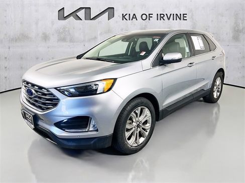 Used 2024 Ford Edge Titanium image 3
