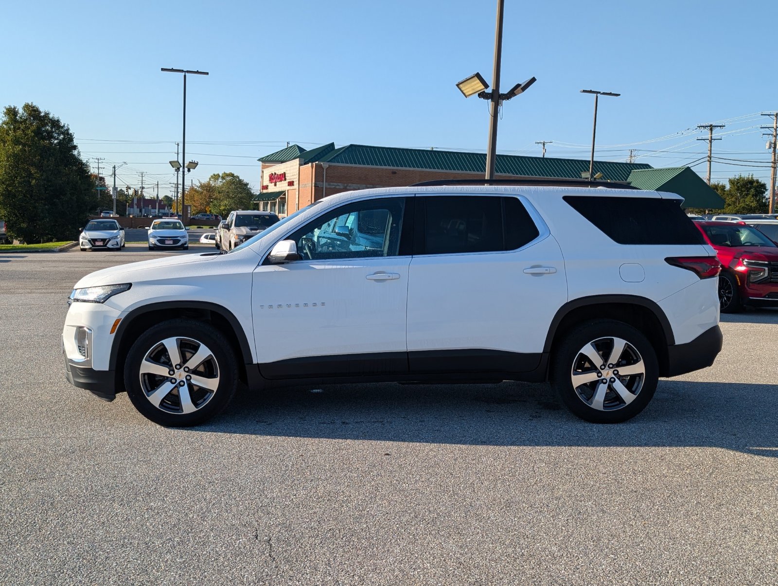 Used 2023 Chevrolet Traverse LT w/ LT Premium Package AWD/4WD image 6