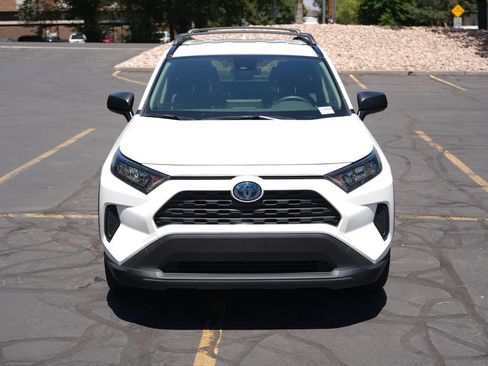 Used 2022 Toyota RAV4 LE AWD/4WD image 8