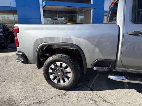 Used 2025 Chevrolet Silverado 2500 Custom w/ Custom Convenience Package image 4
