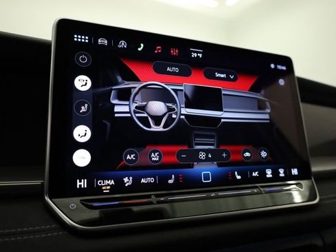 New 2026 Volkswagen Tiguan SE AWD/4WD image 19
