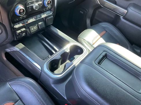 Used 2020 GMC Sierra 2500 AT4 w/ AT4 Premium Package AWD/4WD image 16