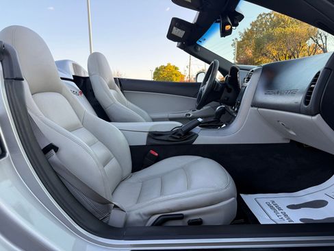 Used 2007 Chevrolet Corvette Convertible w/ Preferred Equipment Group image 16