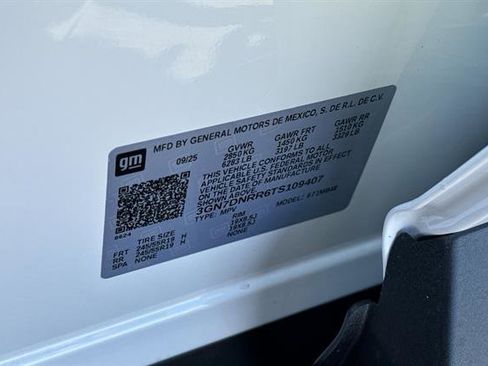 New 2026 Chevrolet Equinox EV LT image 31