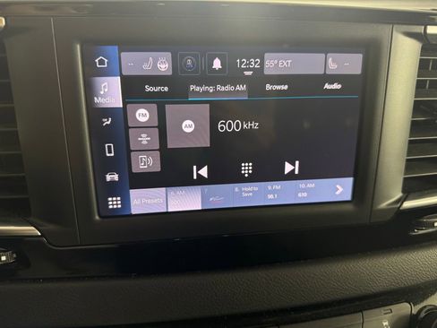 Used 2024 Chrysler Voyager LX image 15