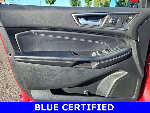Certified 2023 Ford Edge Titanium image 9