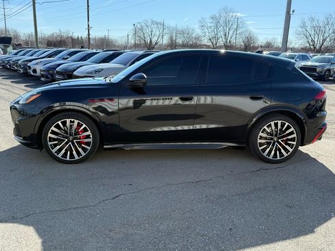 Used 2024 Maserati Grecale Trofeo image 5