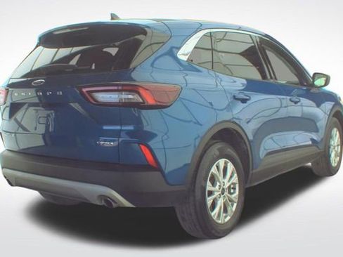 Used 2023 Ford Escape Active AWD/4WD image 2
