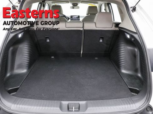 Used 2023 Honda HR-V LX image 9