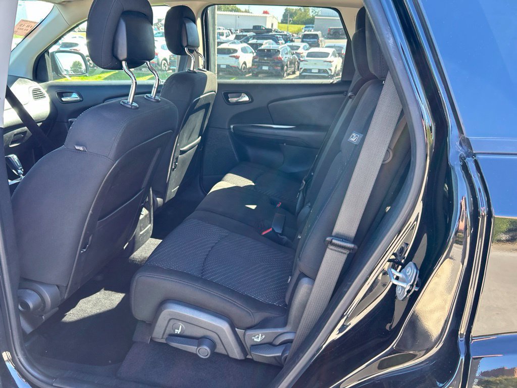Used 2020 Dodge Journey SE w/ SE Popular Equipment Group FWD image 9