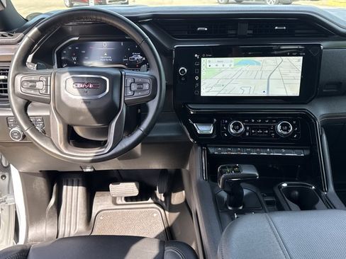 Used 2025 GMC Sierra 1500 AT4 AWD/4WD image 7