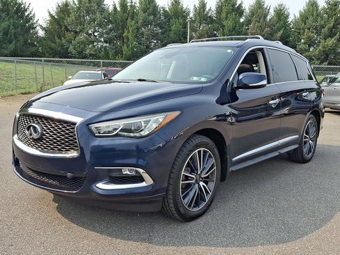 Used 2018 INFINITI QX60 Luxe w/ Deluxe Technology Package AWD/4WD image 3