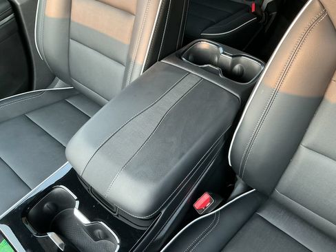 Used 2025 Buick Enclave Preferred FWD image 28