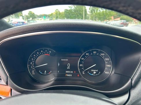 Used 2017 Lincoln MKC Reserve image 17