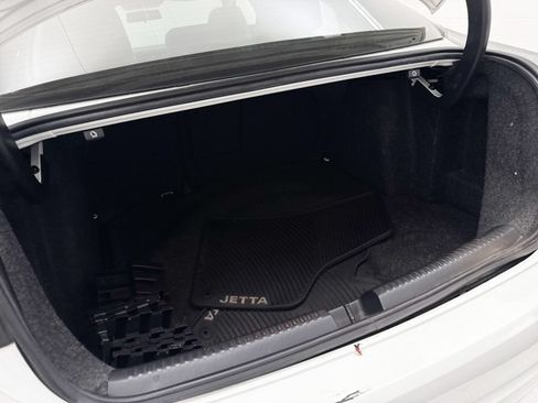 Used 2014 Volkswagen Jetta SE FWD image 20