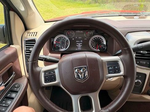 Used 2016 RAM 2500 Laramie w/ Convenience Group AWD/4WD image 39
