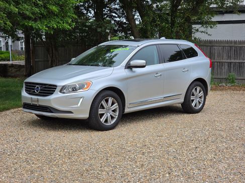Used 2017 Volvo XC60 T5 Inscription w/ Preferred Option Package AWD/4WD image 1