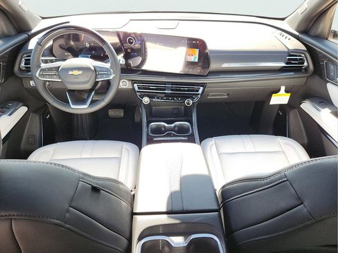 New 2026 Chevrolet Traverse High Country FWD image 13