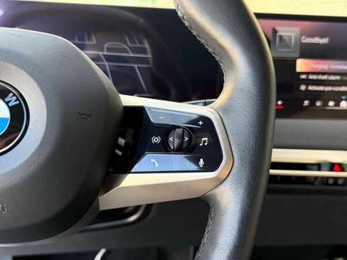 Used 2026 BMW iX xDrive60 image 26