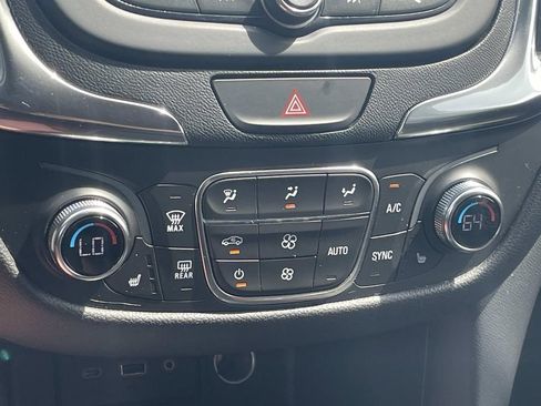 Used 2019 Chevrolet Equinox LT FWD image 22