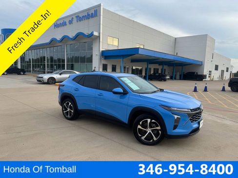 Used 2024 Chevrolet Trax RS w/ Sunroof Package FWD image 1