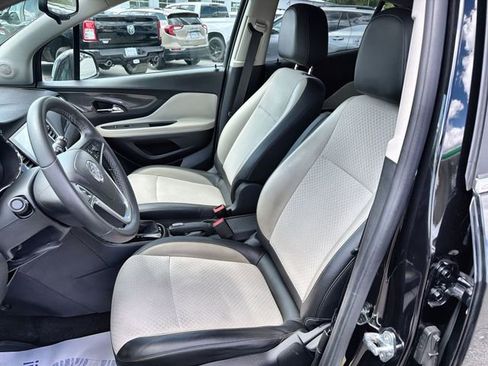 Certified 2018 Buick Encore Preferred FWD image 18