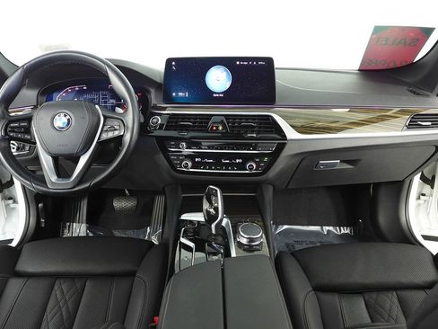 Used 2022 BMW 530i w/ Convenience Package image 24