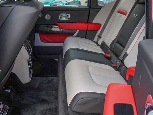 Certified 2024 Rolls-Royce Cullinan Black Badge w/ Dark Exterior Package image 43