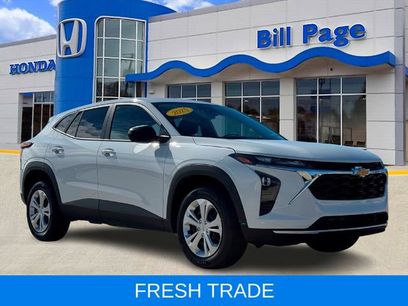 Used 2025 Chevrolet Trax LS w/ Driver Confidence Package