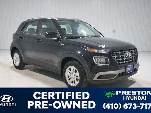 Used 2020 Hyundai Venue SEL image 3