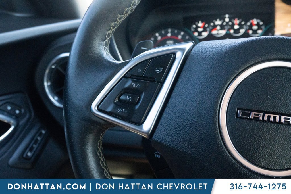 Used 2017 Chevrolet Camaro LT RWD image 4