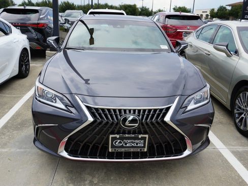 Certified 2025 Lexus ES 350 w/ Premium Package FWD image 2