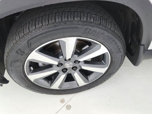 Used 2025 Honda Pilot Touring image 41