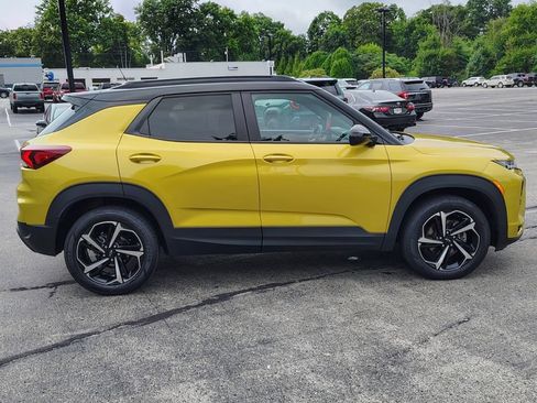 Used 2023 Chevrolet TrailBlazer RS w/ Sun and Liftgate Package AWD/4WD image 5