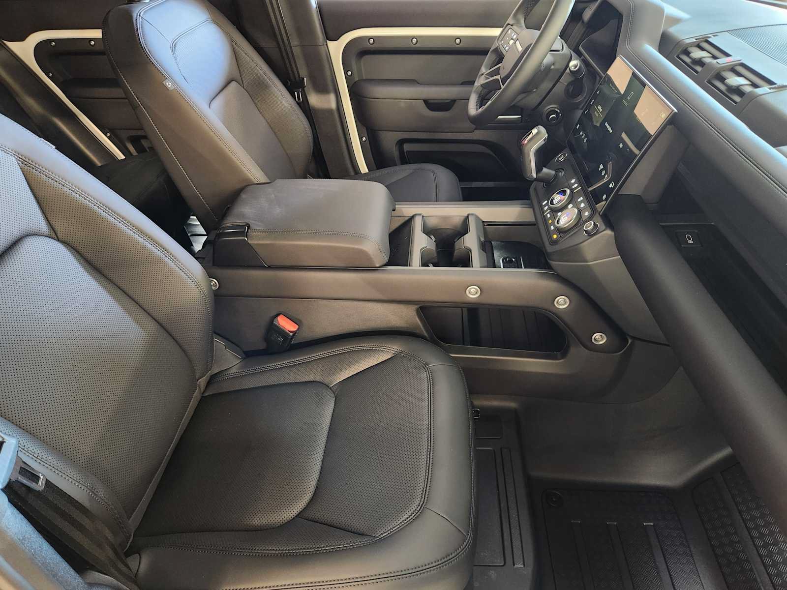 New 2026 Land Rover Defender 110 S AWD/4WD image 3