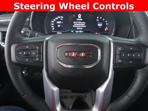 Used 2023 GMC Yukon SLT w/ SLT Premium Package image 22