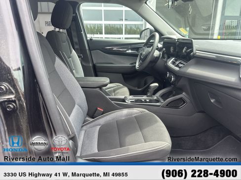 Used 2025 Chevrolet TrailBlazer LT AWD/4WD image 25