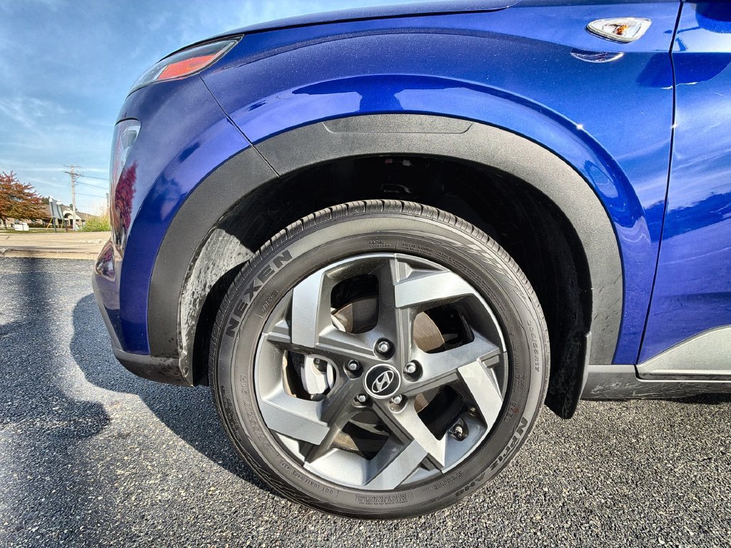 Used 2026 Hyundai Venue SEL FWD image 18