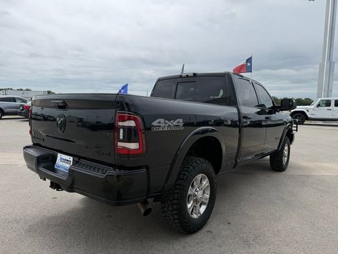 Used 2019 RAM 2500 Laramie w/ Black Appearance Package AWD/4WD image 5
