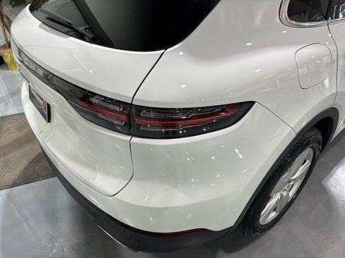 Used 2019 Porsche Cayenne AWD/4WD image 27
