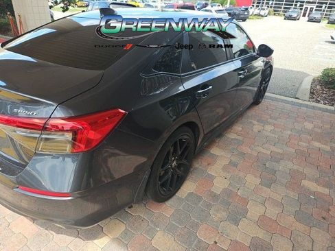 Used 2023 Honda Civic Sport image 5