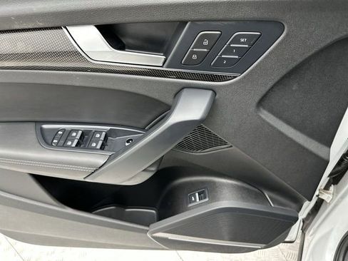 Used 2021 Audi SQ5 Prestige image 13