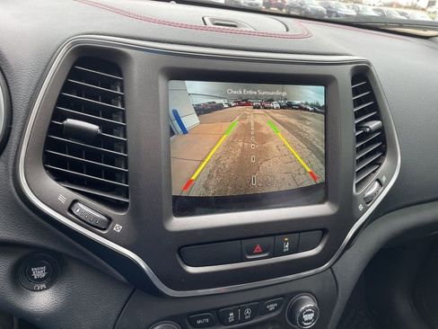 Used 2022 Jeep Cherokee Trailhawk w/ Sun, Sound & Nav Group image 21