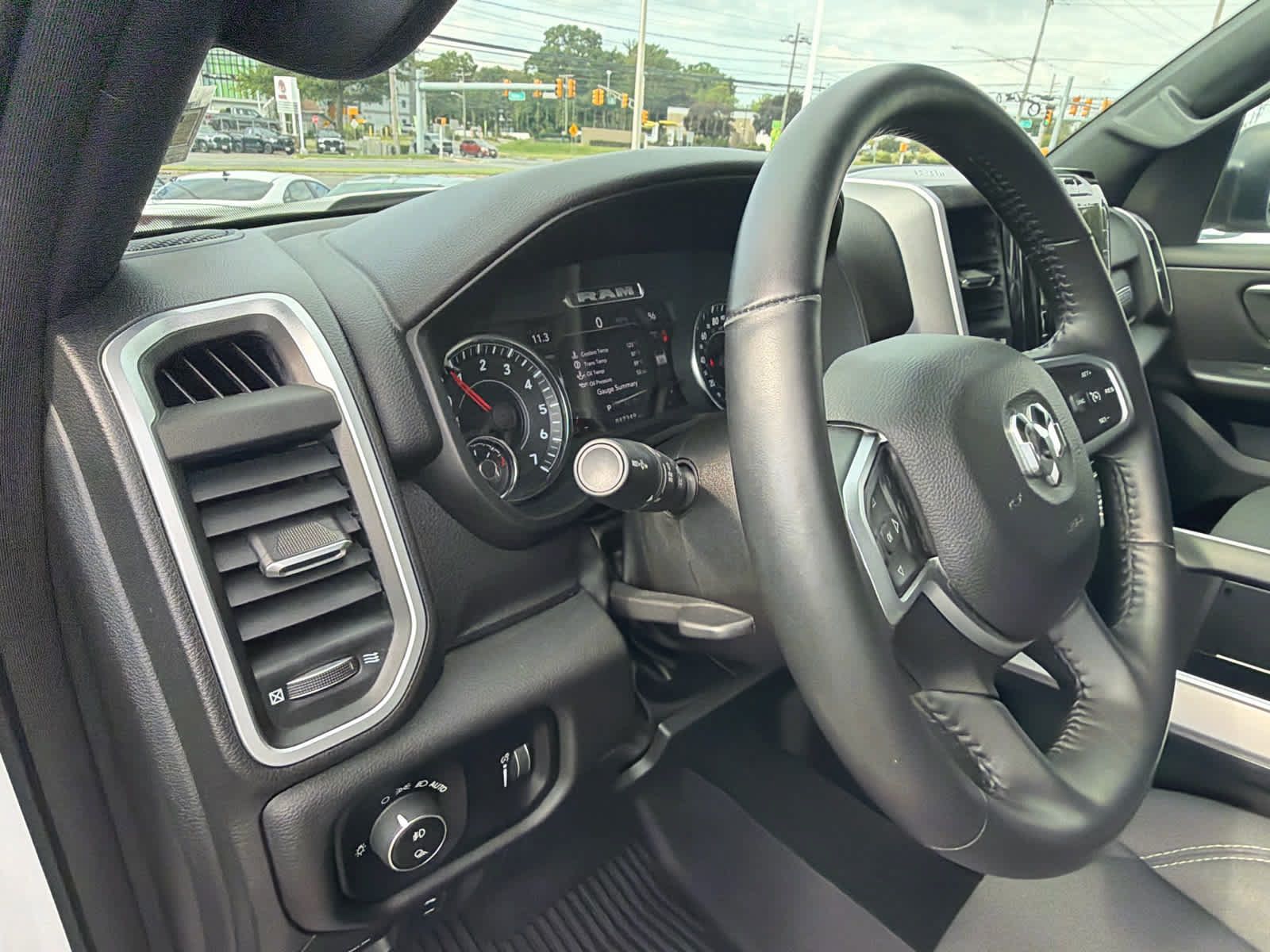 Used 2023 RAM 1500 Big Horn AWD/4WD image 9