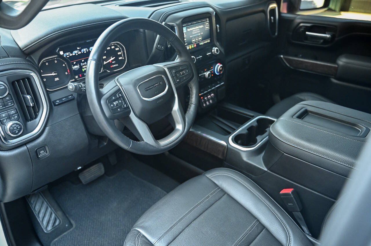 Used 2021 GMC Sierra 3500 Denali w/ Denali Ultimate Package AWD/4WD image 4