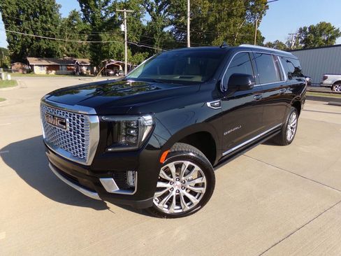 Used 2021 GMC Yukon XL Denali w/ Denali Premium Package image 15
