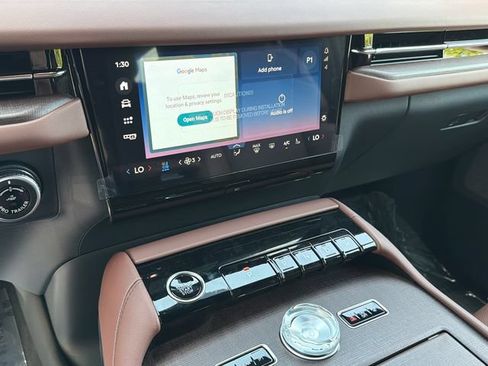 New 2027 Lincoln Navigator Reserve AWD/4WD image 25