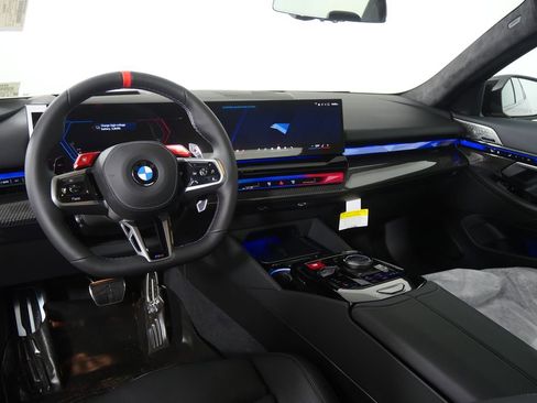 New 2026 BMW M5 image 22