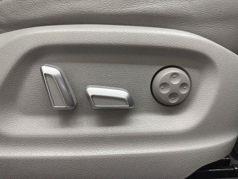 Used 2018 Audi Q3 2.0T Premium Plus AWD/4WD image 40