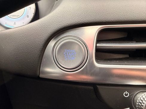 Used 2023 Hyundai Palisade Calligraphy image 2